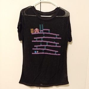 Donkey Kong women's T-shirt, size XL, EUC